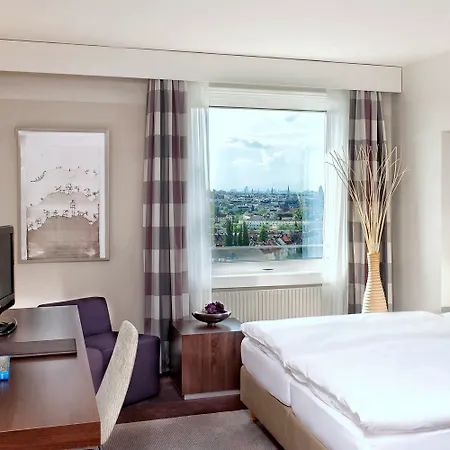 Estrel Отель Берлин