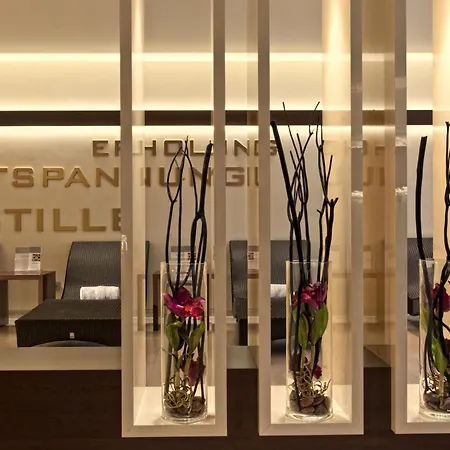 Estrel Hotel 4*