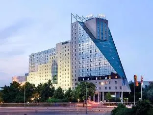 Estrel Hotel