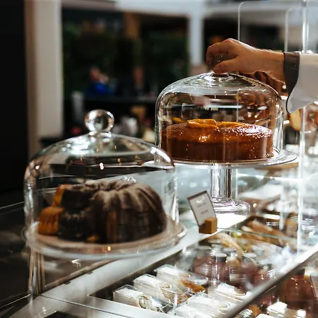 Estrel 4* Берлин