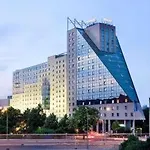 柏林埃斯特酒店 酒店