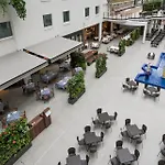 柏林埃斯特酒店 酒店