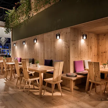 柏林埃斯特酒店 酒店