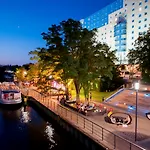 Otel Estrel Berlin