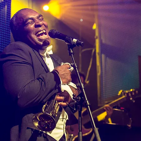 에스트렐 4* 베를린