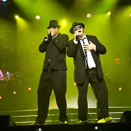 호텔 에스트렐 4*